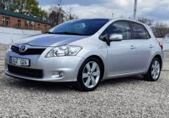 Легковые-Toyota-Auris