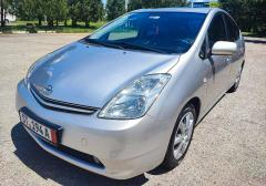 Легковые-Toyota-Prius