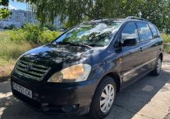 Легковые-Toyota-Avensis Verso