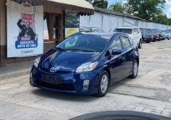 Легковые-Toyota-Prius