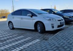 Легковые-Toyota-Prius