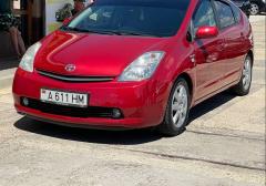 Легковые-Toyota-Prius