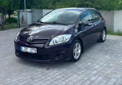 Легковые-Toyota-Auris