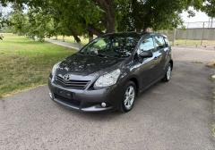 Легковые-Toyota-Corolla Verso