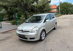 Легковые-Toyota-Corolla Verso