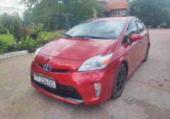 Легковые-Toyota-Prius