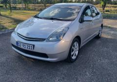 Легковые-Toyota-Prius