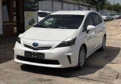 Легковые-Toyota-Prius