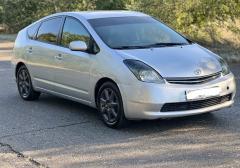 Легковые-Toyota-Prius