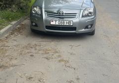 Легковые-Toyota-Avensis