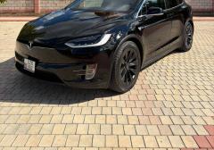 Легковые-Tesla-Model X