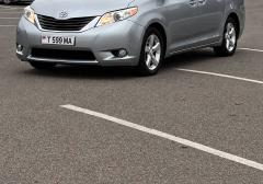 Легковые-Toyota-Sienna