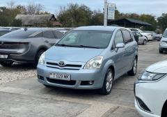 Легковые-Toyota-Corolla Verso