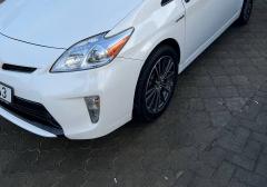 Легковые-Toyota-Prius